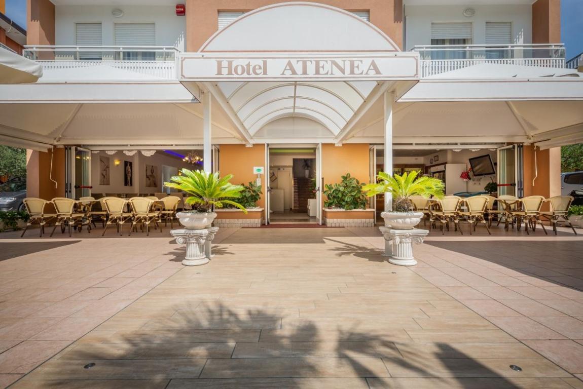 Hotel Atenea Golden Star Caorle Exterior foto